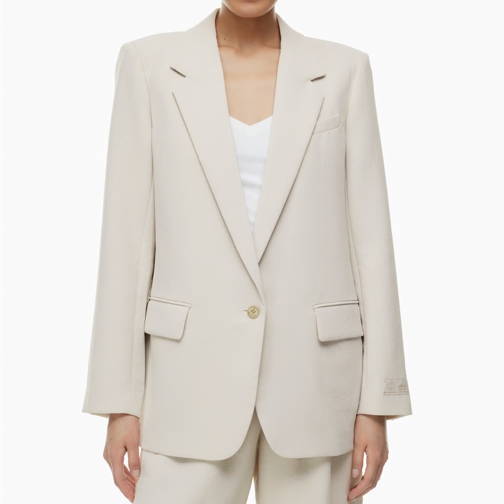 New generation blazer Babaton / Aritzia 8